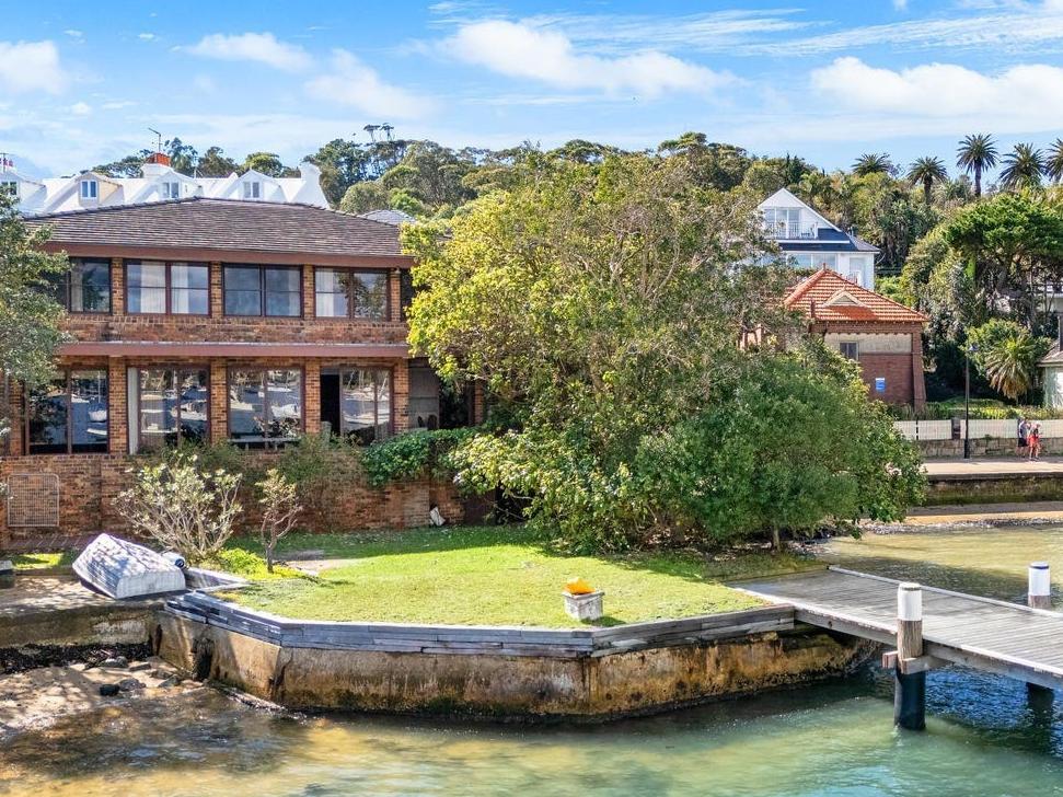 Patrick and Tamsin Johnson pay .4m in Watsons Bay Patrick and Tamsin Johnson pay .4m in Watsons Bay