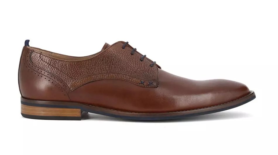 Quels types de chaussures un homme doit avoir dans son placard ?