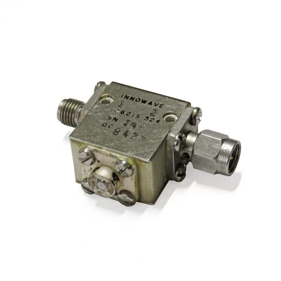 10621S-524 Innowave, Coaxial isolator 5.4 - 6.7 GHz, 5 W