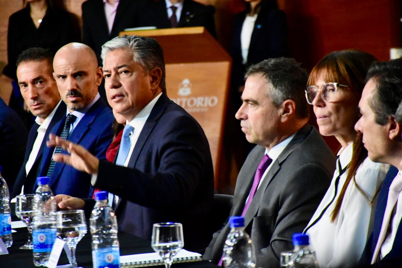 Rolando Figueroa contra el microtráfico de drogas: «habrá guerra de bandas y tenemos que combatir»