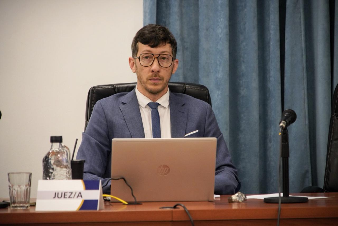 Qué pasó con la amenaza de sanción a Vignaroli por abandonar una audiencia a los gritos
