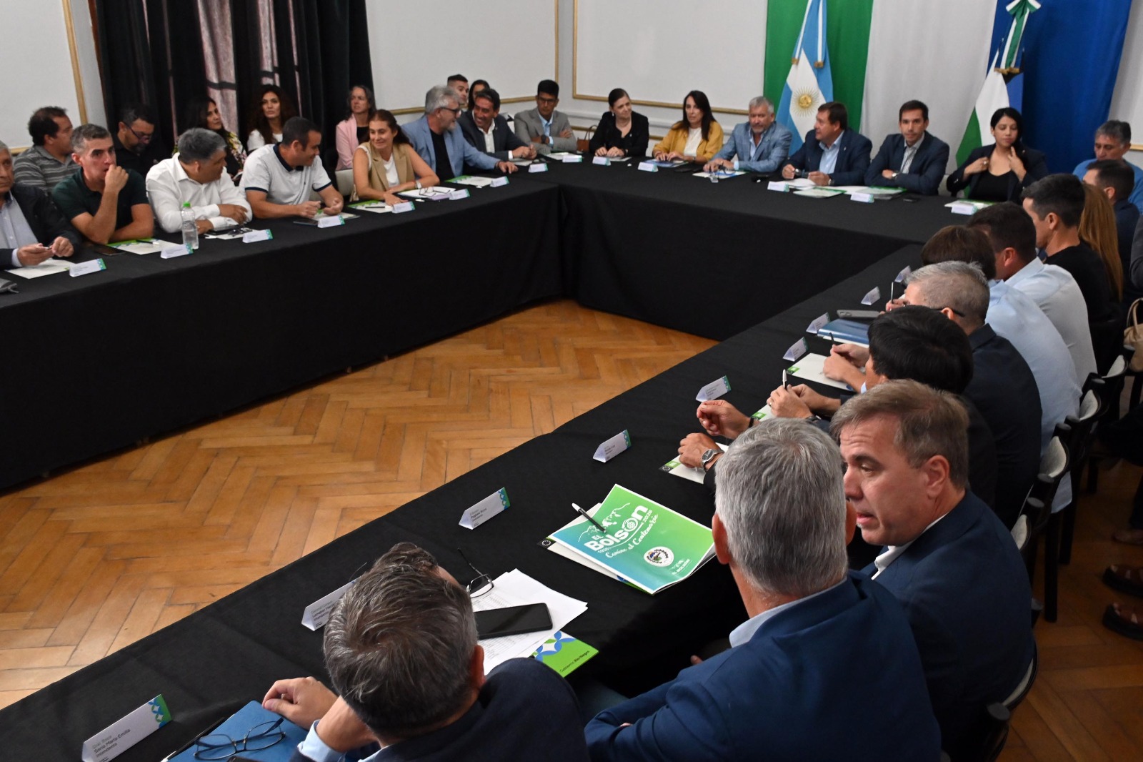 Weretilneck reactivará la discusión con los municipios por los ingresos, con correcciones
