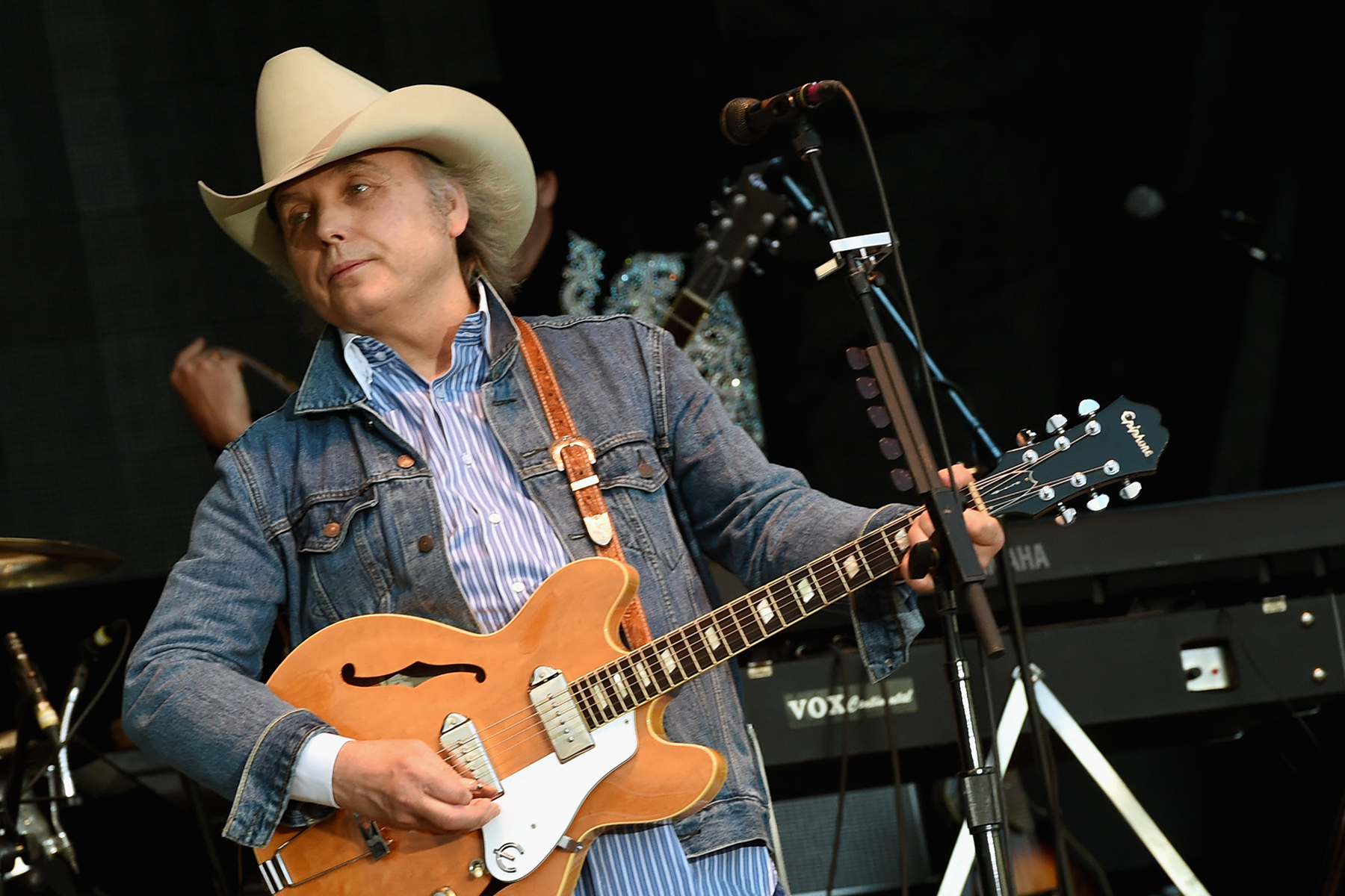 dwight yoakam home - Ilustrasi 3
