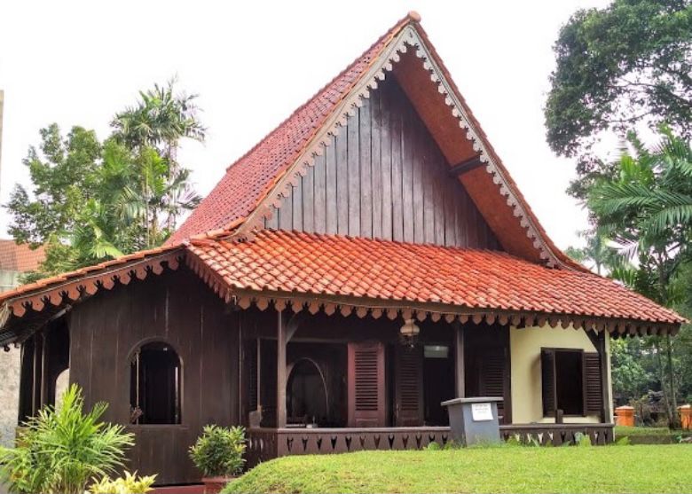 34 Rumah Adat Provinsi di Indonesia dengan Gambar - Blog Ruparupa
