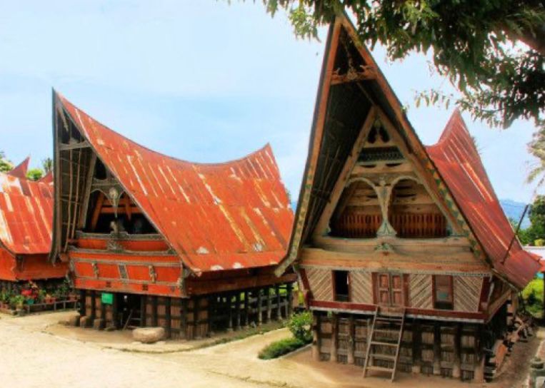 34 Rumah Adat Provinsi di Indonesia dengan Gambar - Blog Ruparupa