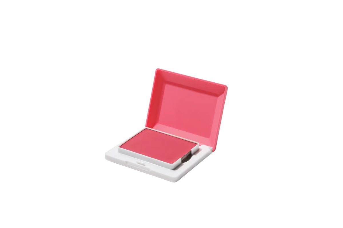 Essential powder blushes for a flawless finish
