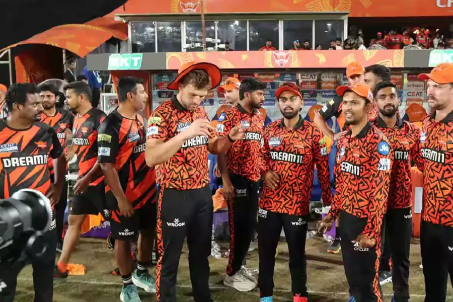 ‘ঘরের মাঠেই’ থাকছে সানরাইজার্স! টিকিট বিতর্কে ‘হার’ মানল হায়দরাবাদ ক্রিকেট সংস্থা