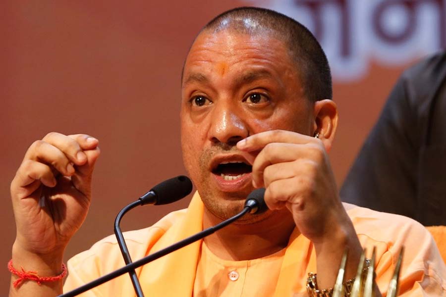 ‘রামমন্দির দেখে গর্ব না হলে সে ভারতীয়ই নয়’, যোগীর মন্তব্যে তুঙ্গে বিতর্ক