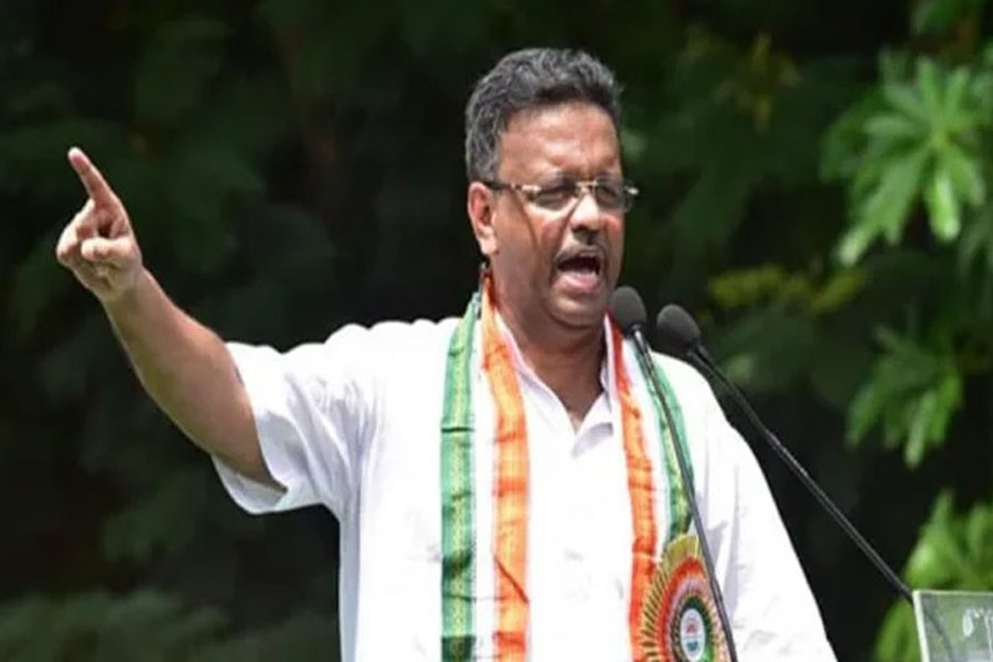 ‘কোন অধিকারে বিএসএফ পুশ ব্যাক করছে?’, ভিনরাজ্যে বাঙালি শ্রমিক ‘হেনস্তা’য় প্রশ্ন ফিরহাদের