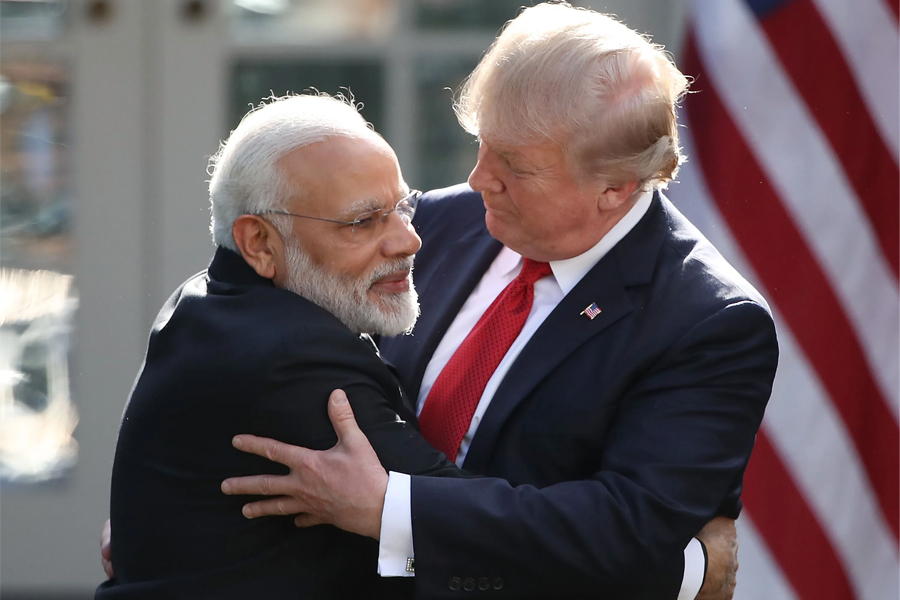 ‘মোদি এখনও বন্ধুই’, বলছেন ট্রাম্প, ভারত-চিন-রাশিয়া অক্ষে কি আতঙ্কিত মার্কিন প্রেসিডেন্ট?