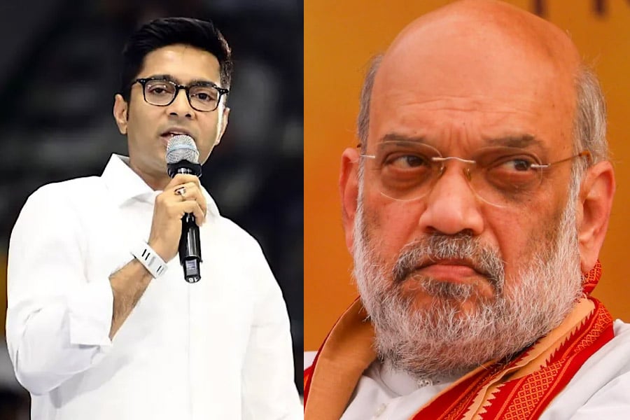 আজ বঙ্গে পুজো উদ্বোধনে শাহ, মূর্তি ভাঙার স্মৃতি অভিষেক যাচ্ছেন বিদ্যাসাগর কলেজে