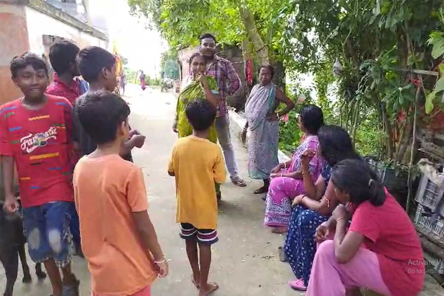 বহুরুপী সেজে ভিক্ষা করতে বেরিয়ে হুগলিতে চুরি! ধরা পড়তেই জুটল বেধড়ক মার