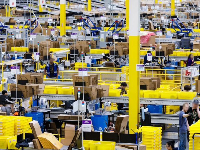 Adecco Cerca Magazzinieri Per Il Nuovo Centro Di Smistamento Amazon Di Spilamberto | Bologna 2000 525_x_700_jpg