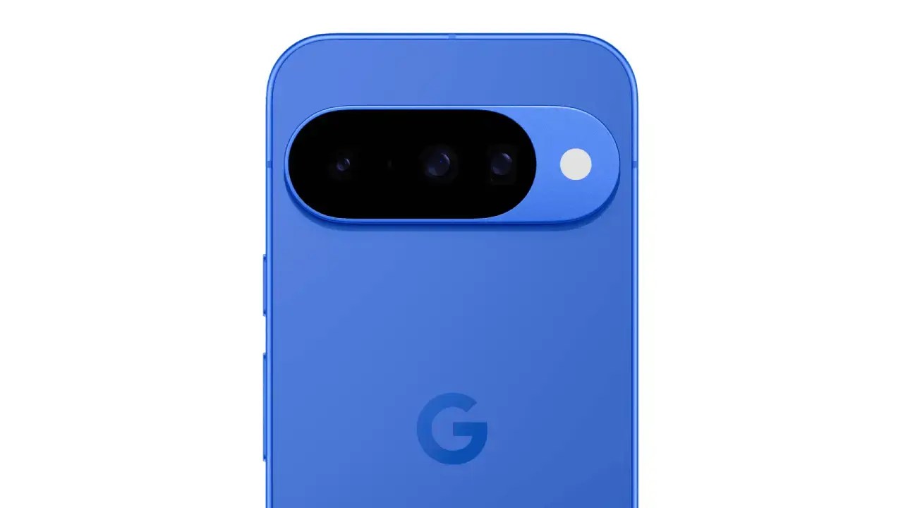 Alessa fermino pelada