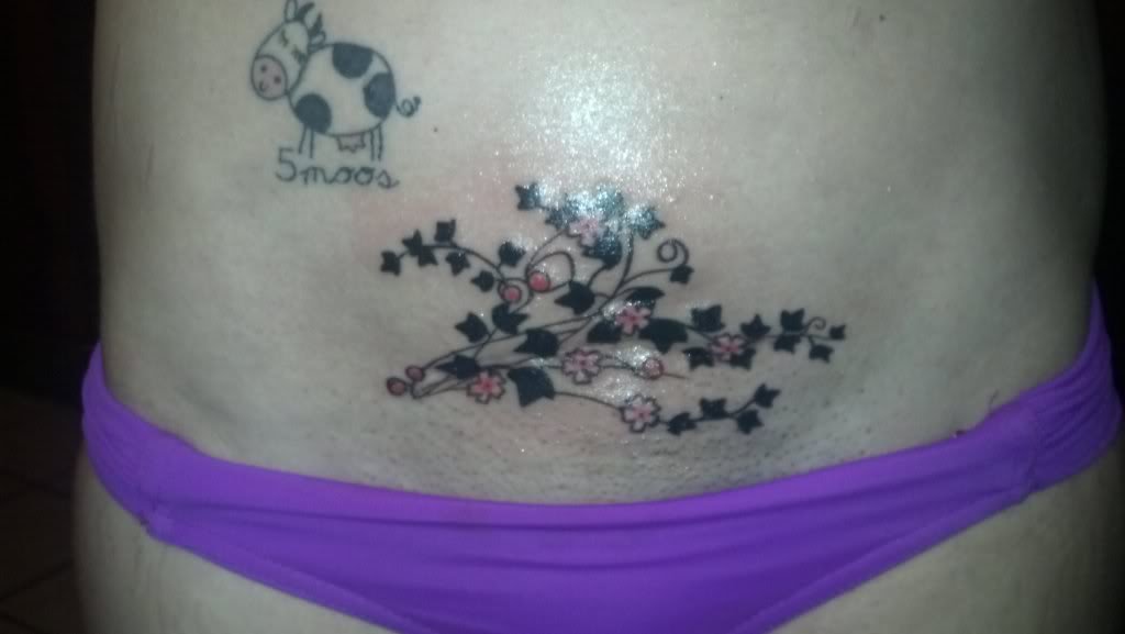 12 Breathtaking C-Section Scar Tattoos – Sheknows 577_x_1024_jpg