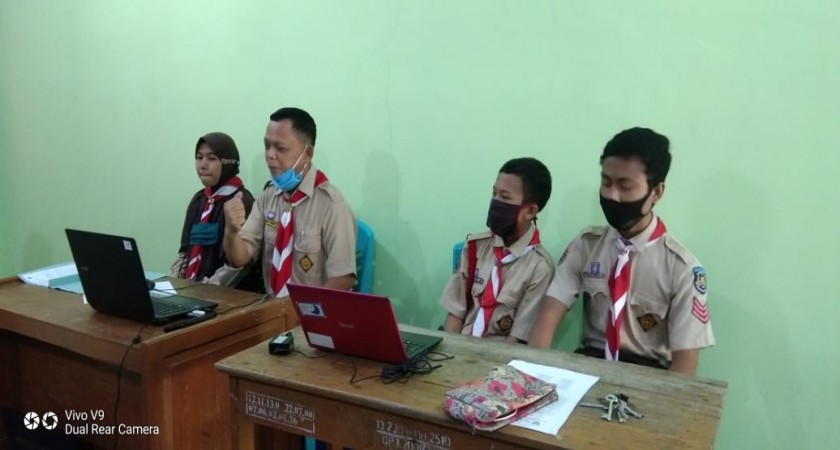 Latihan Pramuka Dengan Moda Virtual Di SMP Negeri 2 Buluspesantren | SMP Negeri 2 Buluspesantren