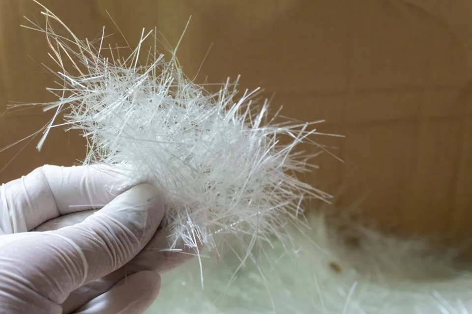 How to get fiberglass out of skin