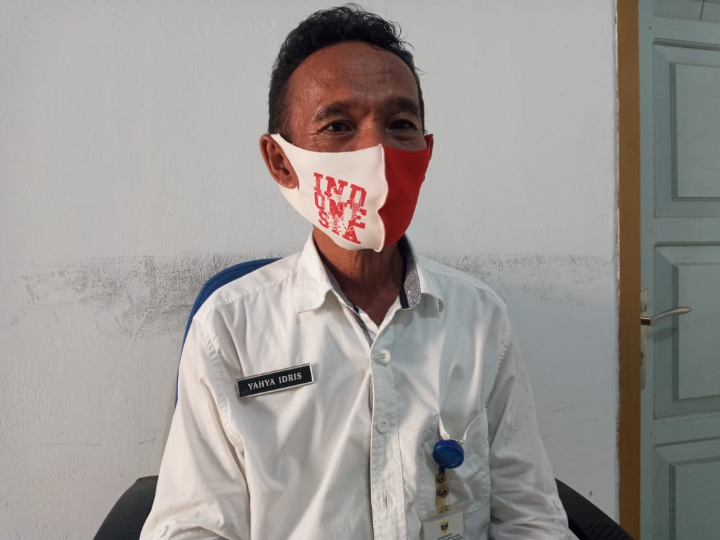 Armada Terbatas, DLH Tidore Angkut Sampah Pakai Truk “Rewel” – Tandaseru.com