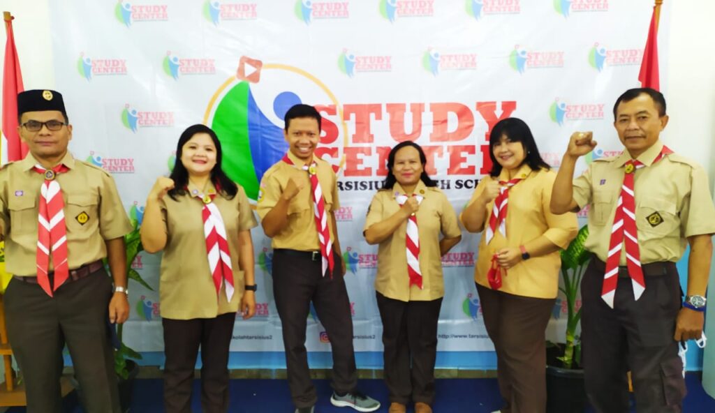 Upacara Hari Pramuka Ke-59 SMA Tarsisius 2 Secara On Line Tetap Semangat -  Sekolah Tarsisius 2