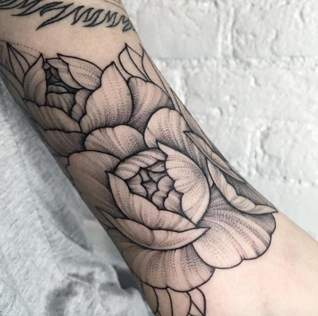 20 Meravigliosi Tatuaggi Floreali In Bianco E Nero! - Tatuaggistyle.it 632_x_635_jpg