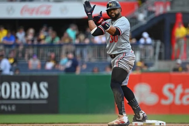 Twins Show Off New City Connect Uniforms