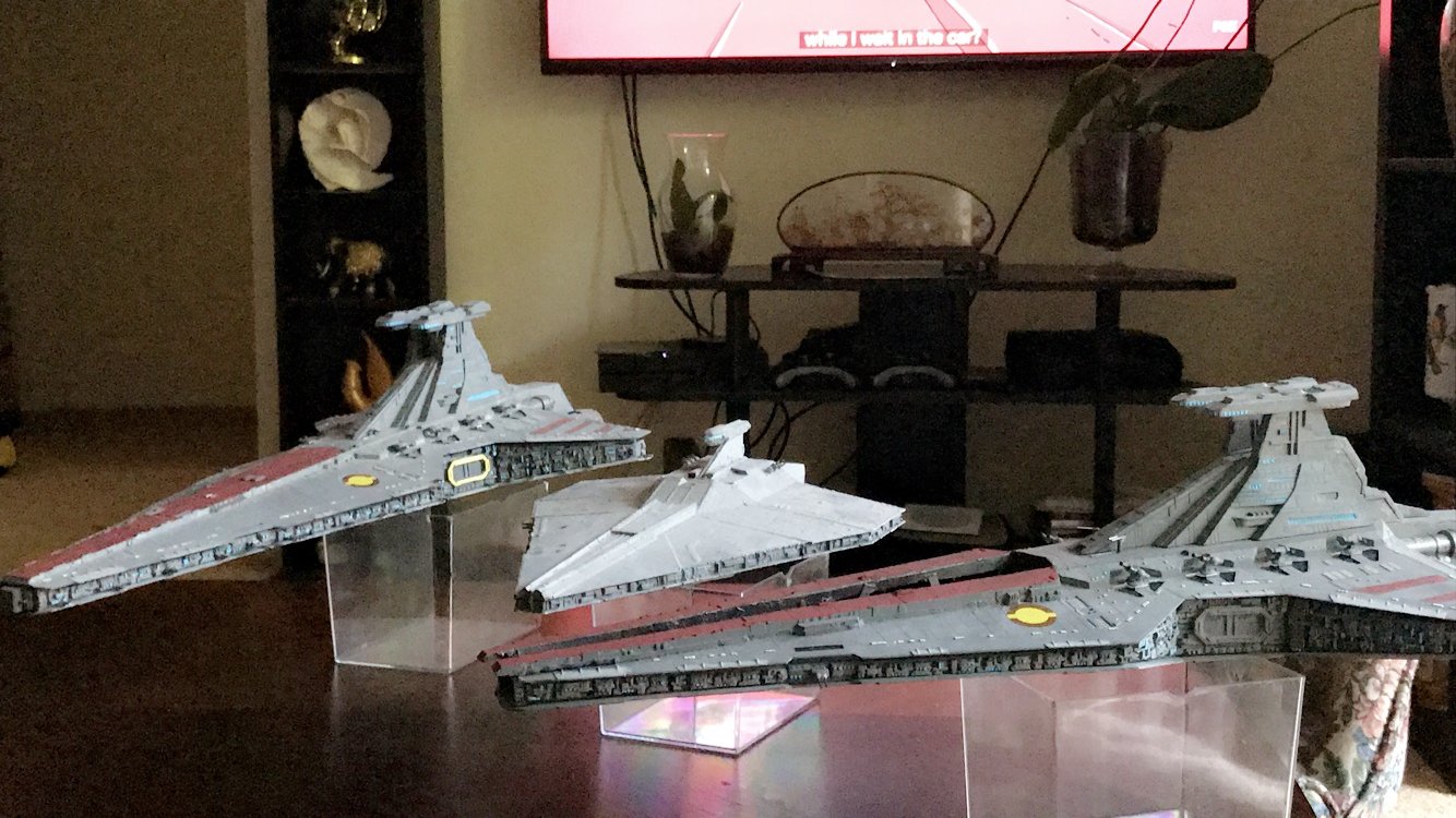 UPDATE-Revell Venator-class Republic Star Destroyer Hangar+Fleet | RPF  Costume and Prop Maker Community