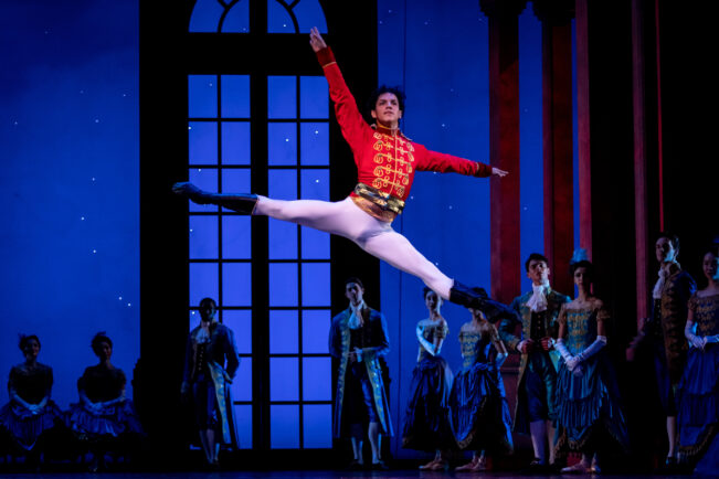 Podcast: Isaac Hernández, Principal Dancer, San Francisco Ballet