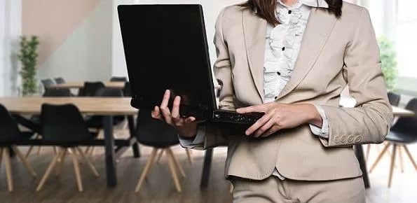 Ubs Ticino: 100 Posti Di Lavoro, Nuovo Centro Ricerca - Ticonsiglio 290_x_595_jpg