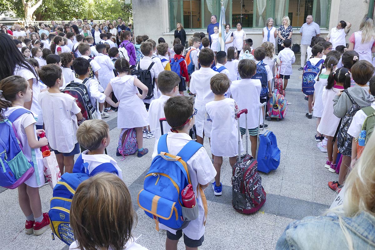 La doctrina del adoctrinamiento y el gesto crítico de pensar