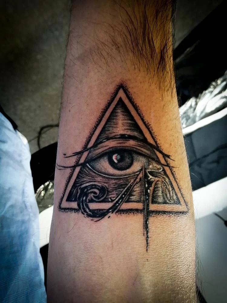 Occhio Di Ra - Tuttotattoo.com 1000_x_750_jpg