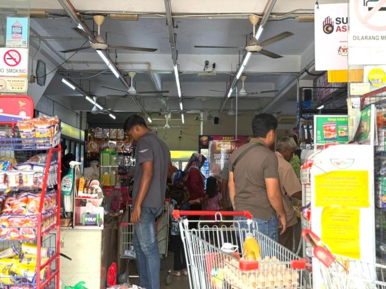 MB, wakil rakyat PN Perlis sumbang semula bantuan SARA pada rakyat