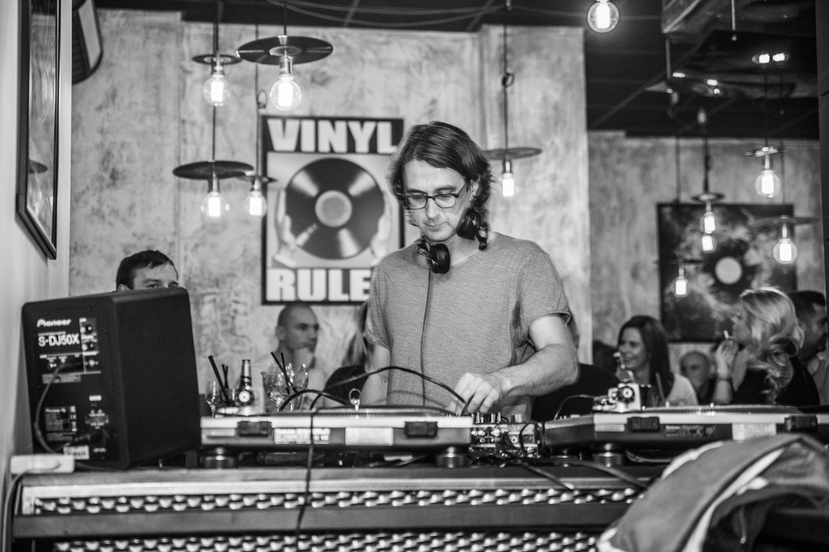 Vinyl Bar Vinyl Bar