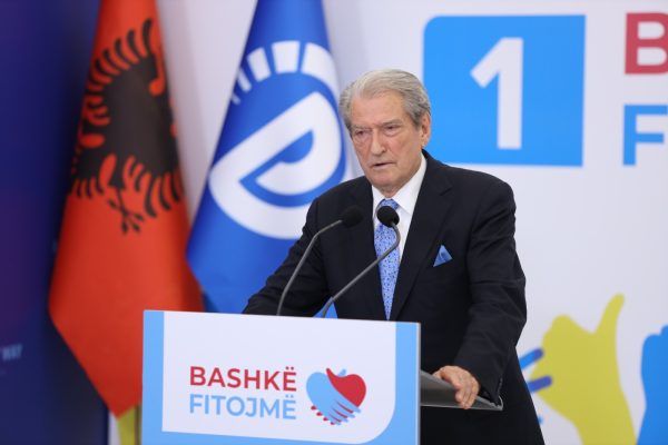 Berisha vijon akuzat: Alibeaj mori 220 mijë euro nga Rama, bashkë me Bashën është i larguar përfundimisht nga PD