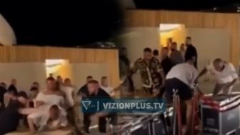 “Kape, kape”, dalin pamjet e sherrit të rëndë në Palasë, 4 persona godasin 42-vjeçarin, shembet në tokë