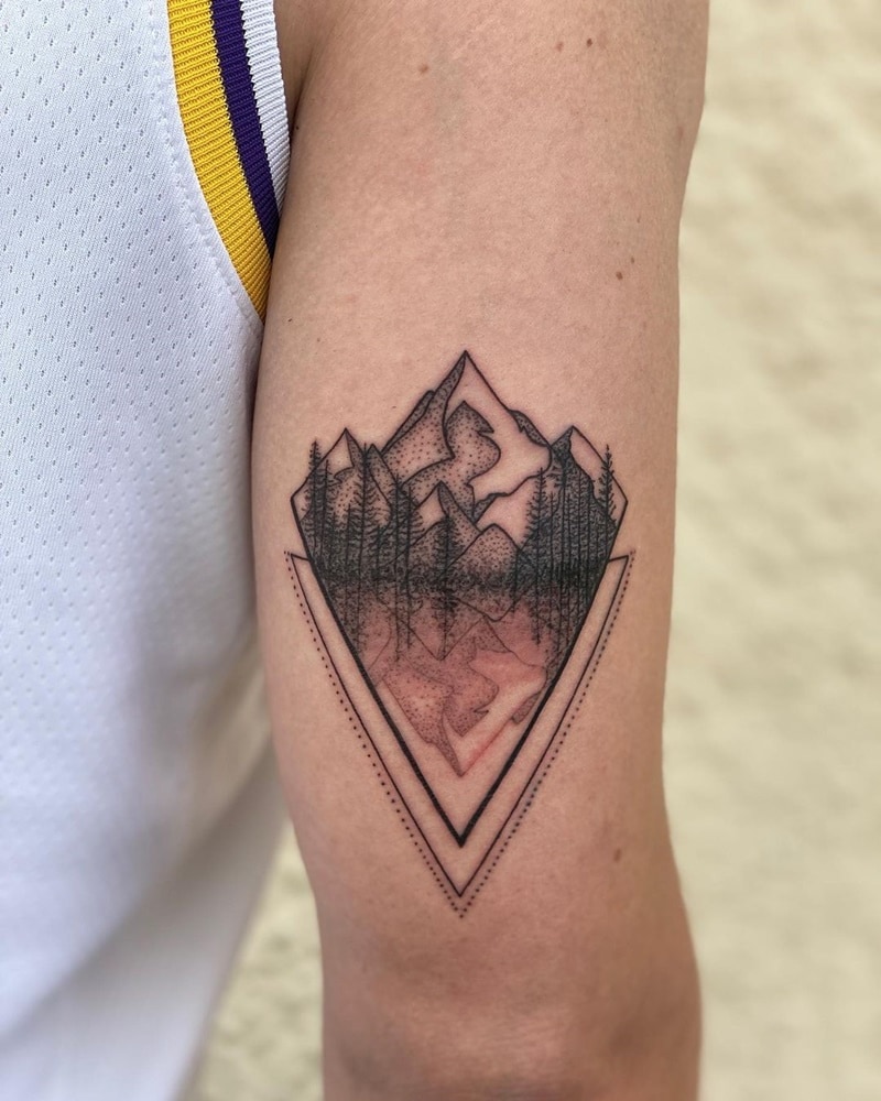 95 Creative Triangle Tattoo Ideas To Express Yourself - Wild Tattoo Art 1000_x_800_jpg