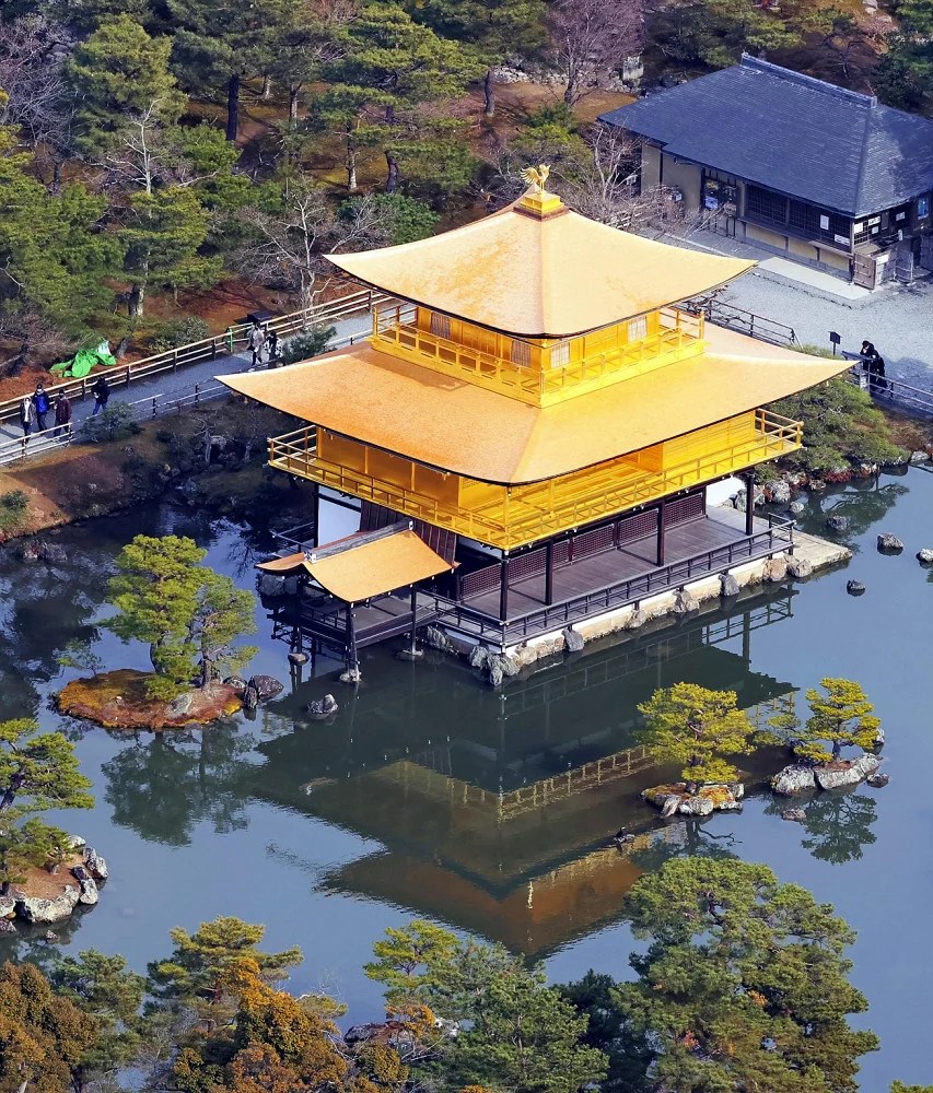金閣寺 裏 本 金閣寺