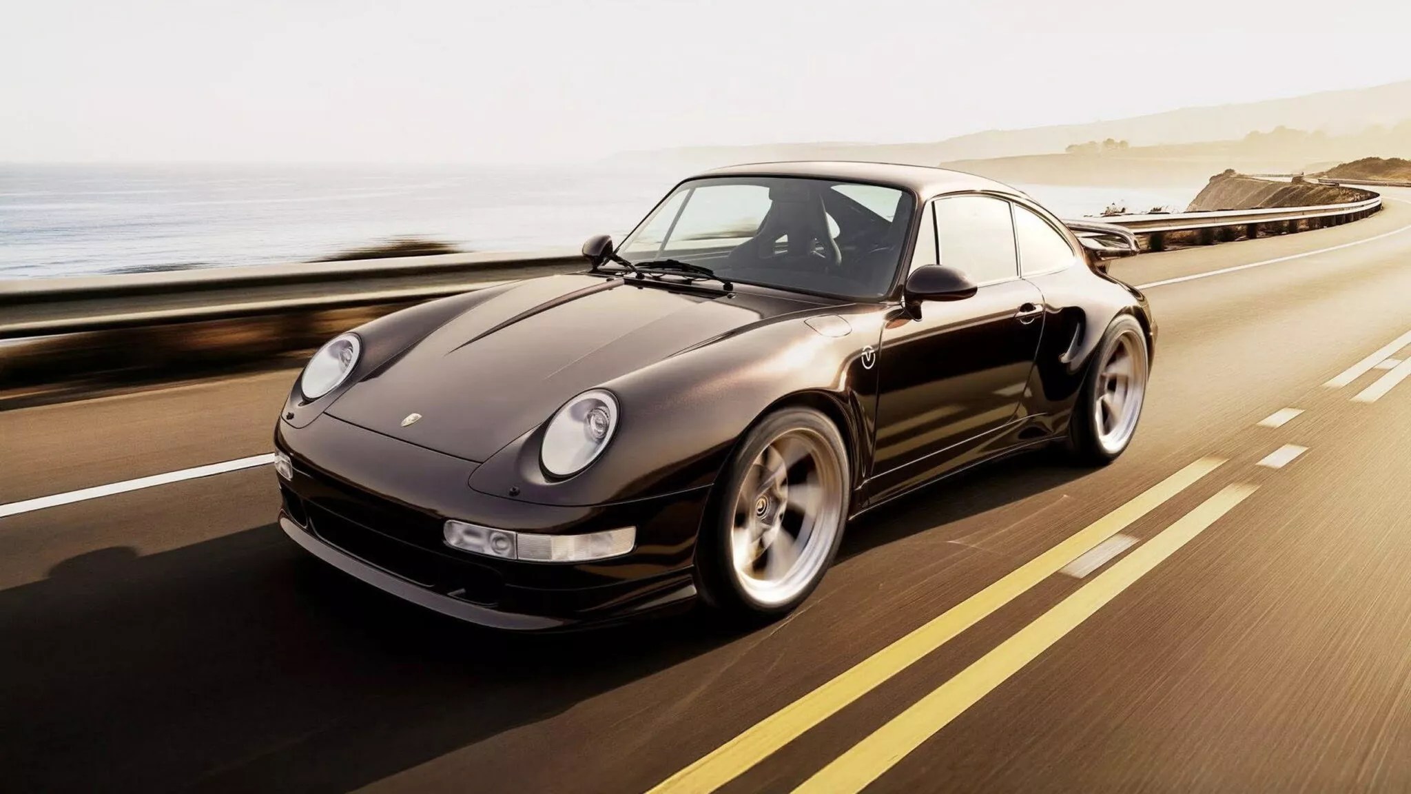 Everrati Transforms Iconic 993 Porsche 911 Into 760 HP (567 kW) EV
