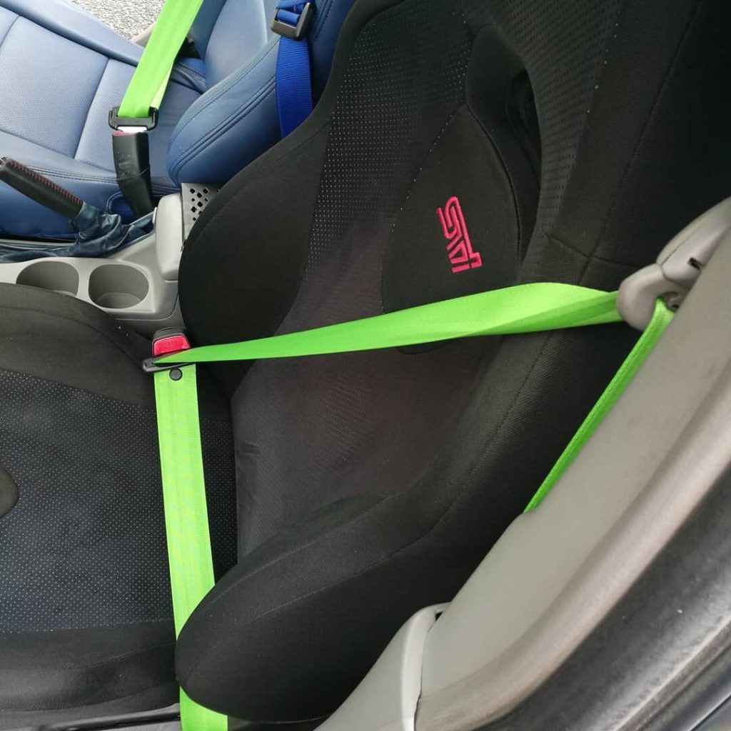 カラーシートベルトのお取り付け - ZEROMAX